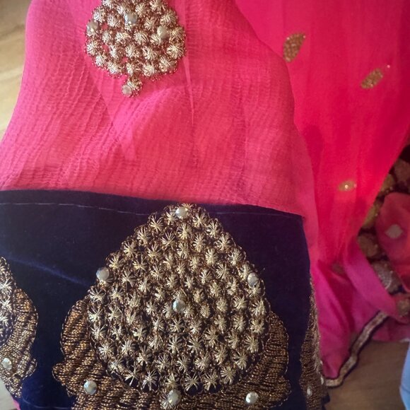 Caftan - Picture 2 of 2